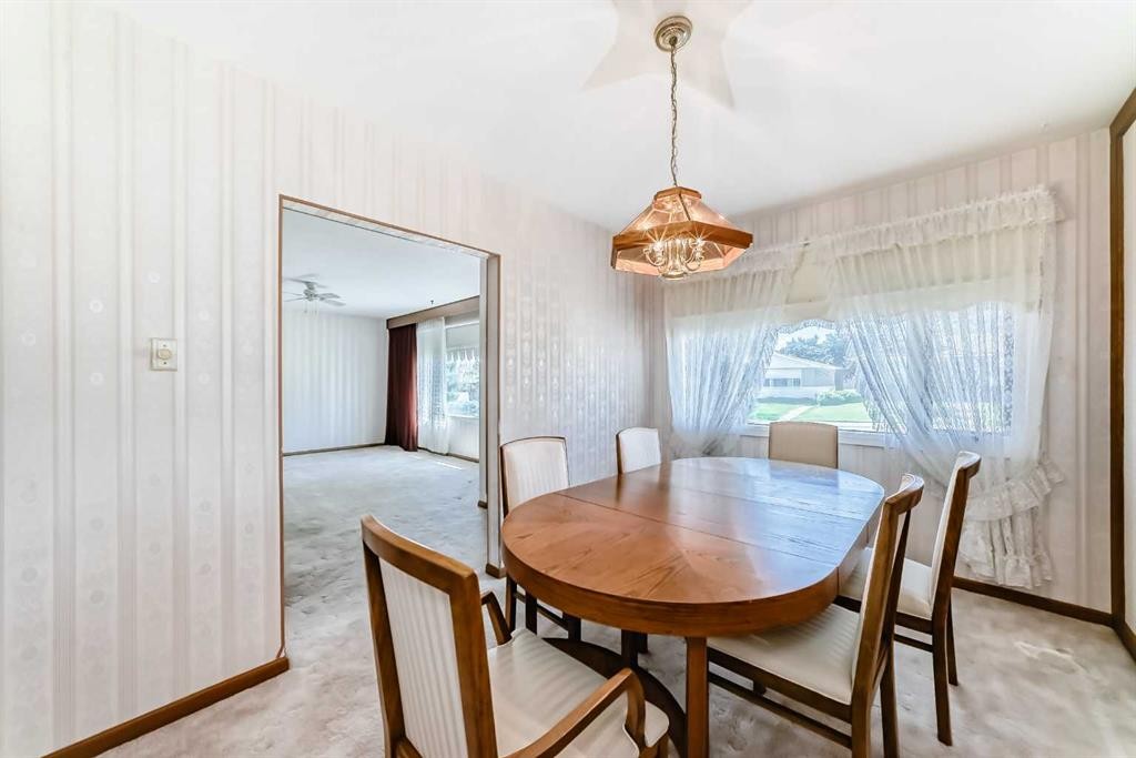 54 Fullerton Road Se, Calgary, AB - Indoor Photo Showing Dining Room