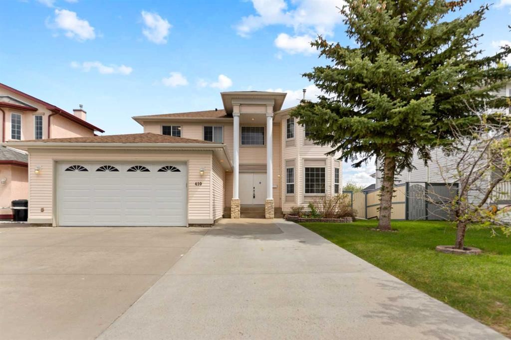 410 Long Beach Landing, Chestermere, AB - Outdoor With Facade