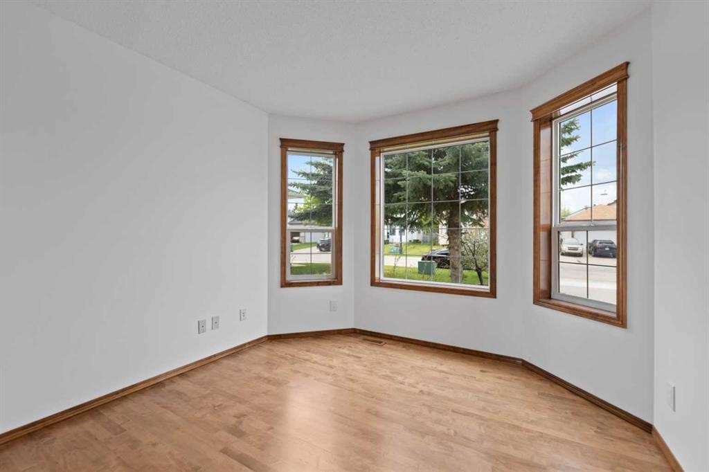 410 Long Beach Landing, Chestermere, AB - Indoor Photo Showing Other Room
