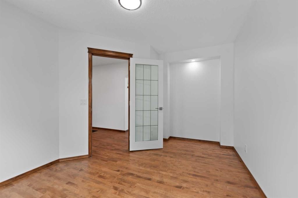410 Long Beach Landing, Chestermere, AB - Indoor Photo Showing Other Room