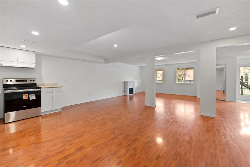 410 Long Beach Landing, Chestermere, AB - Indoor