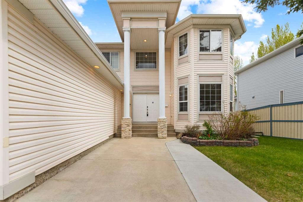 410 Long Beach Landing, Chestermere, AB - Outdoor With Facade