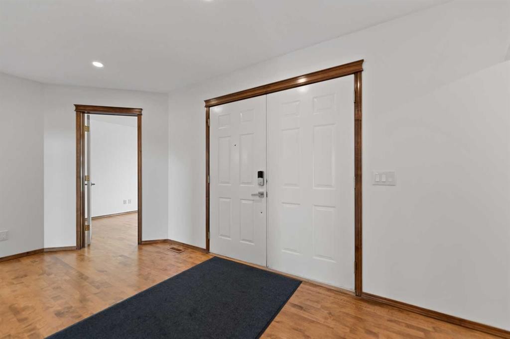410 Long Beach Landing, Chestermere, AB - Indoor Photo Showing Other Room
