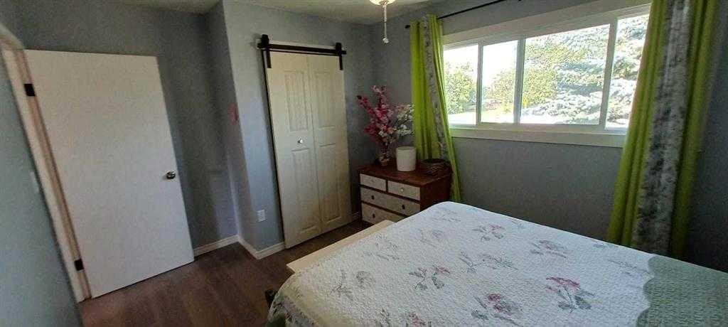 4710 Imperial Avenue, Coronation, AB - Indoor Photo Showing Bedroom