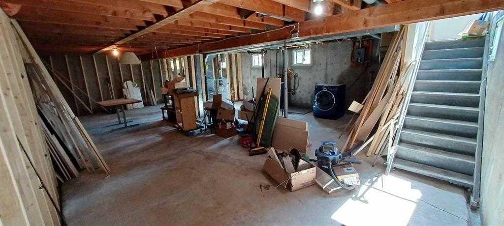 4710 Imperial Avenue, Coronation, AB - Indoor