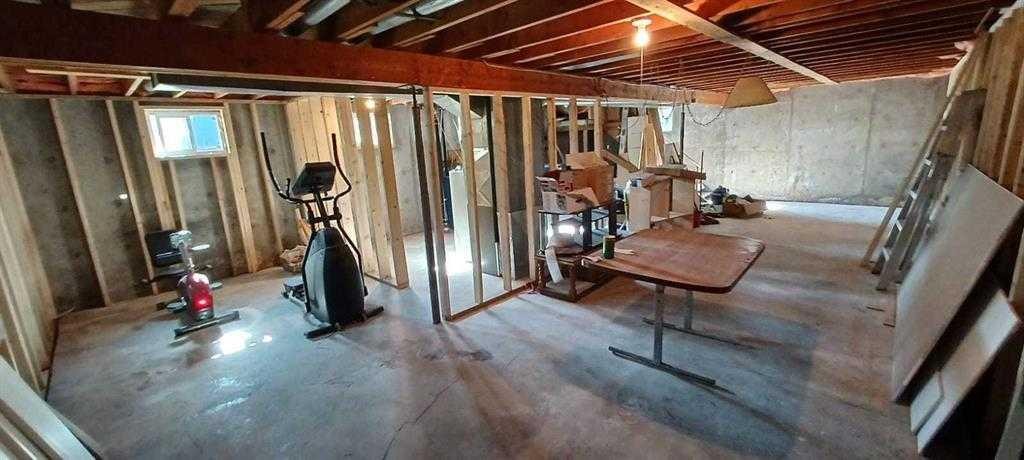 4710 Imperial Avenue, Coronation, AB - Indoor Photo Showing Basement