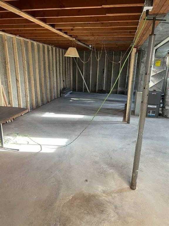 4710 Imperial Avenue, Coronation, AB - Indoor