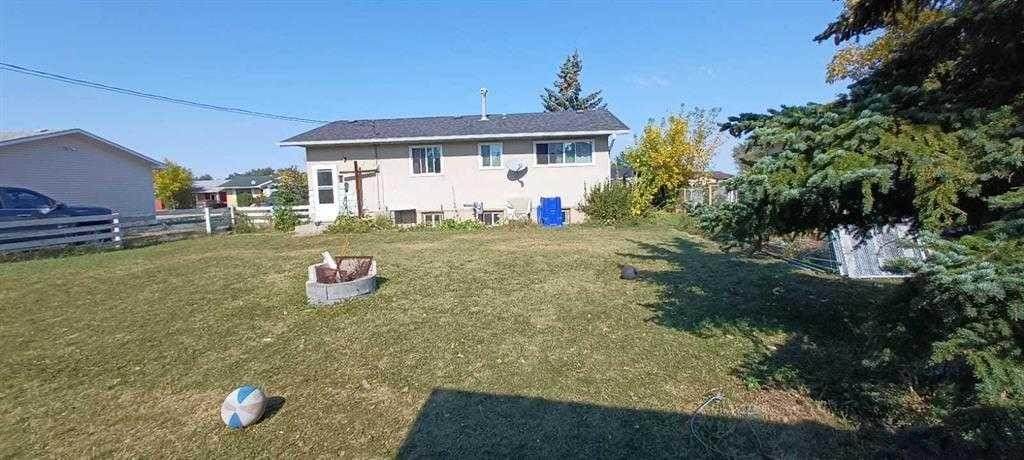 4710 Imperial Avenue, Coronation, AB - Outdoor