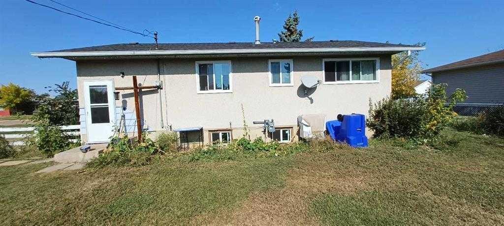 4710 Imperial Avenue, Coronation, AB - Outdoor