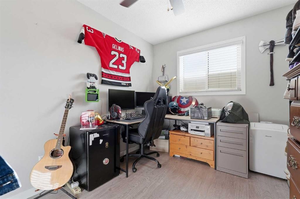 51 Aberdare Way Ne, Calgary, AB - Indoor Photo Showing Office