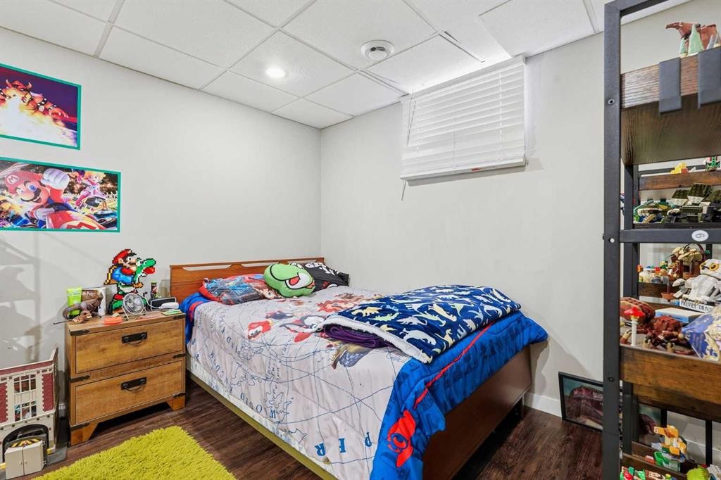 51 Aberdare Way Ne, Calgary, AB - Indoor Photo Showing Bedroom
