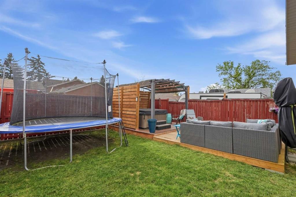51 Aberdare Way Ne, Calgary, AB - Outdoor