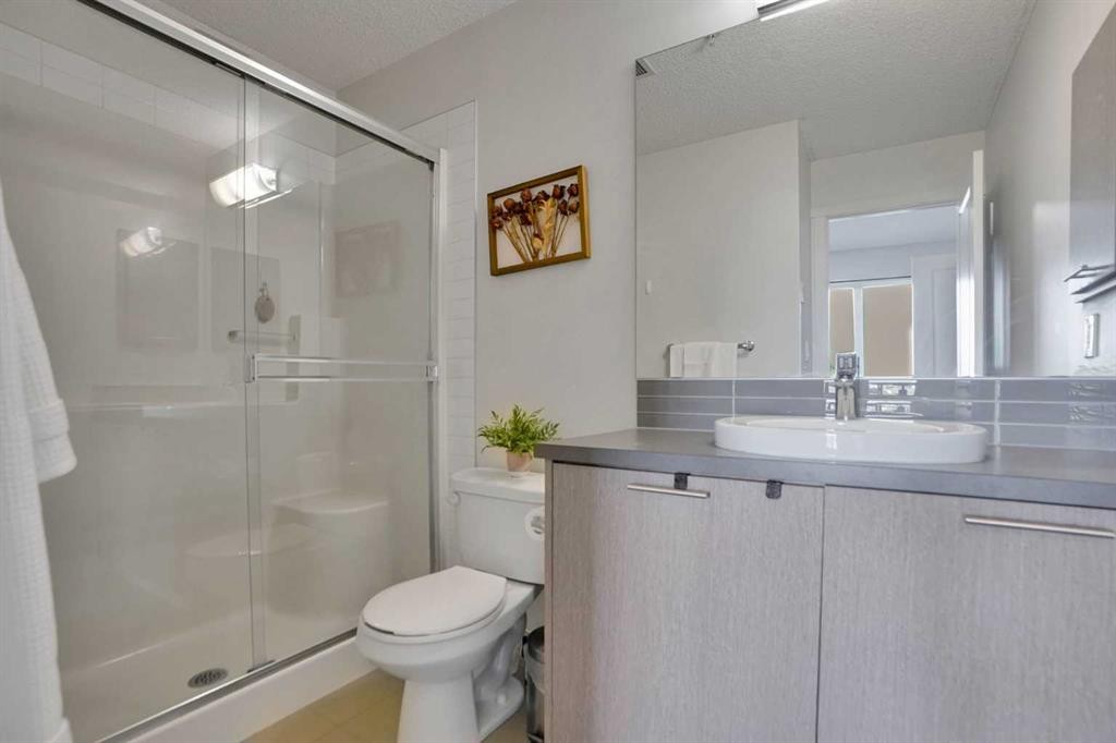 3102-175 Silverado Boulevard Sw, Calgary, AB - Indoor Photo Showing Bathroom