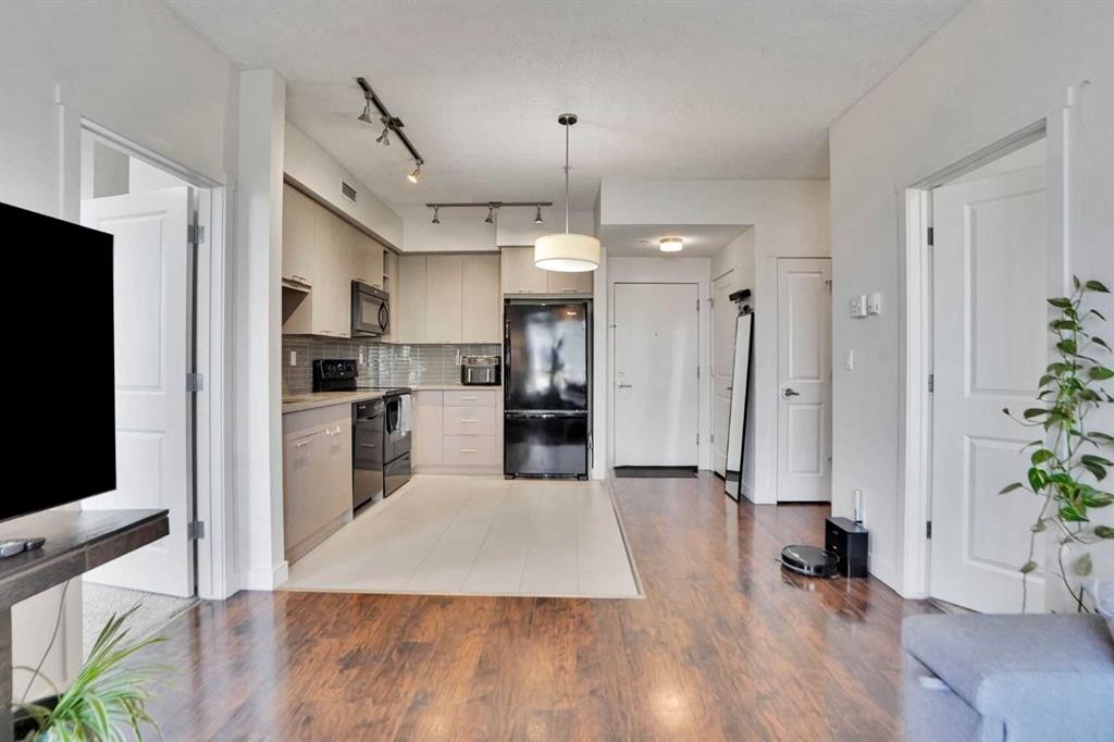 3102-175 Silverado Boulevard Sw, Calgary, AB - Indoor