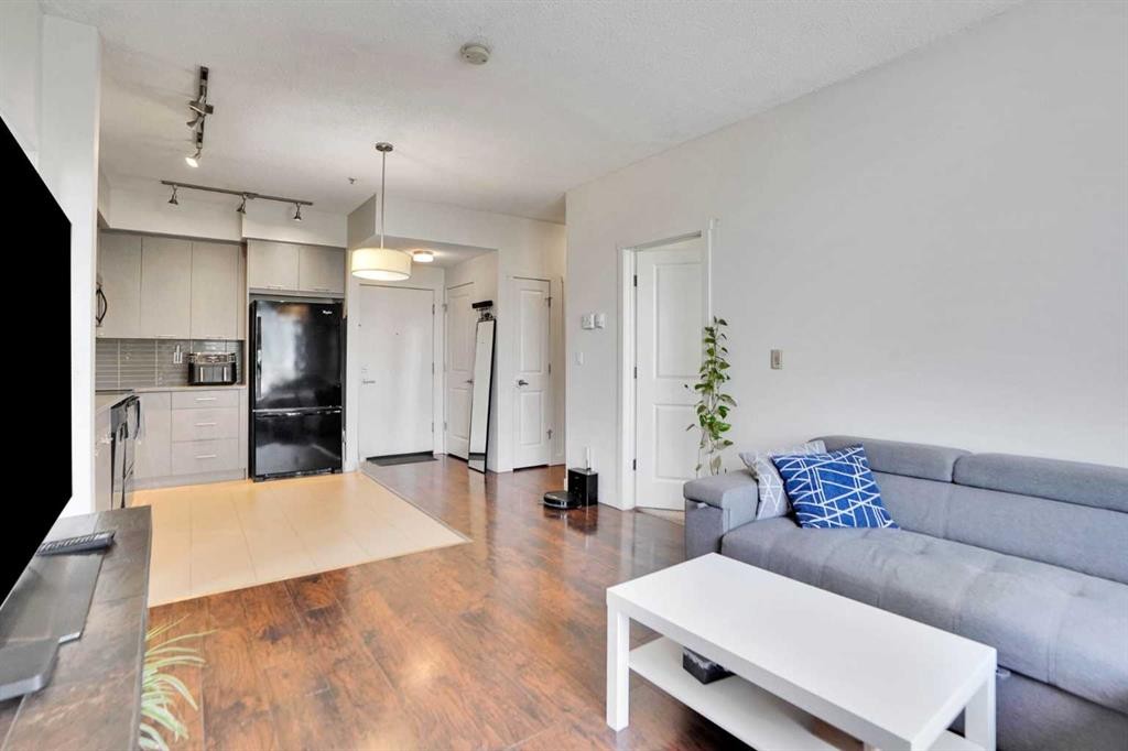 3102-175 Silverado Boulevard Sw, Calgary, AB - Indoor Photo Showing Kitchen