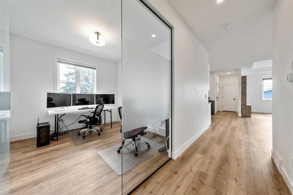 23 31 Avenue Sw, Calgary, AB
