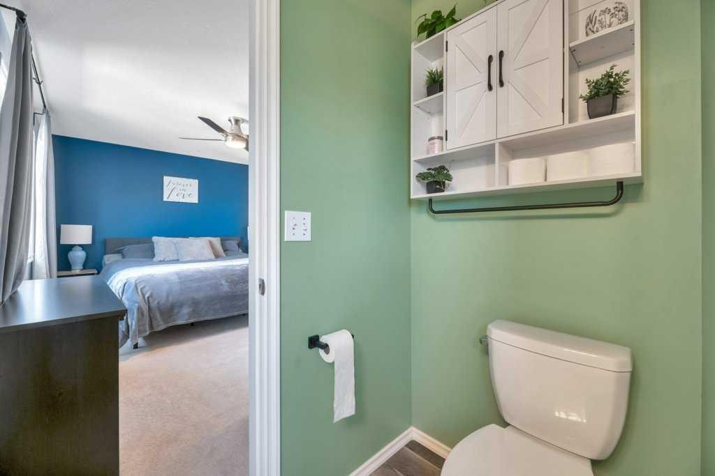 191 Strathaven Crescent, Strathmore, AB - Indoor Photo Showing Bathroom