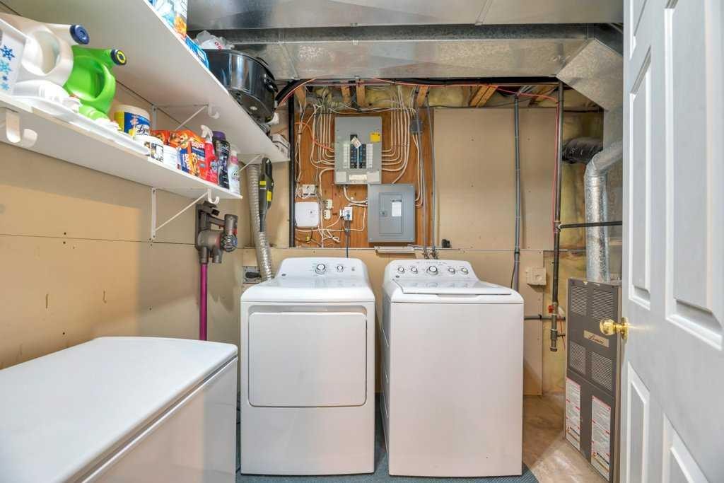 191 Strathaven Crescent, Strathmore, AB - Indoor Photo Showing Laundry Room