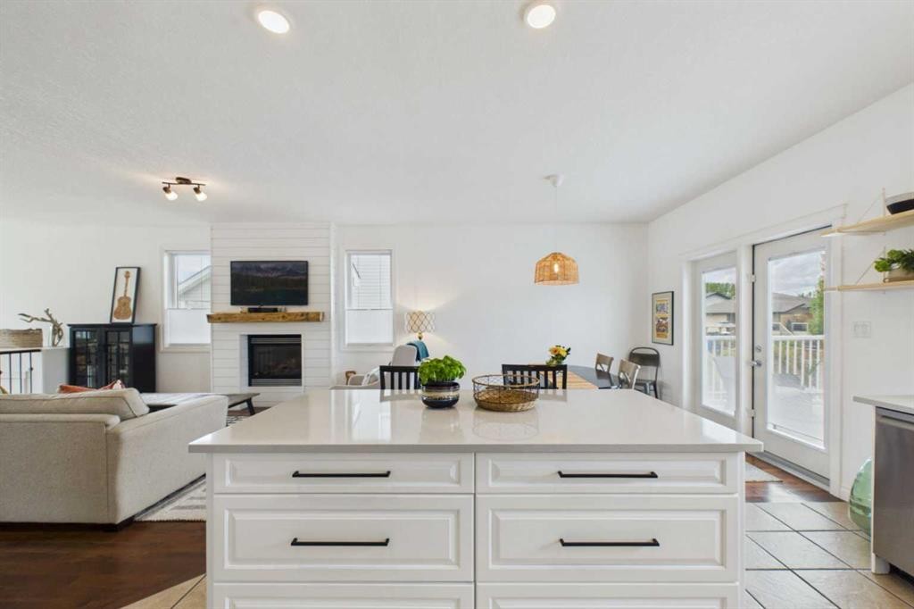 6 Vantage Crescent, Olds, AB