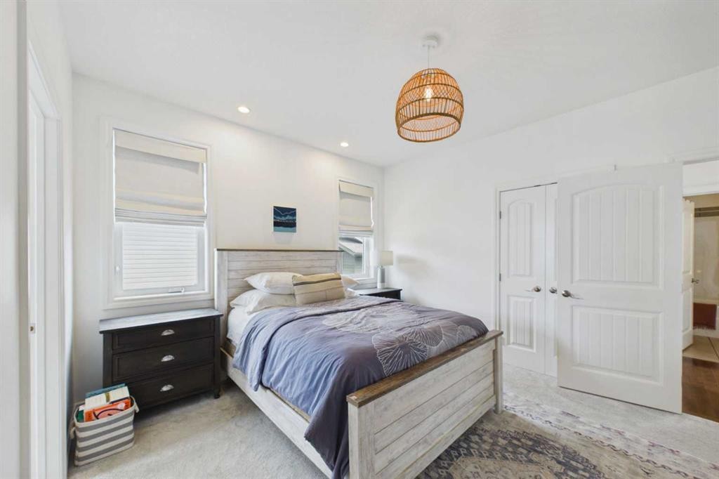 6 Vantage Crescent, Olds, AB