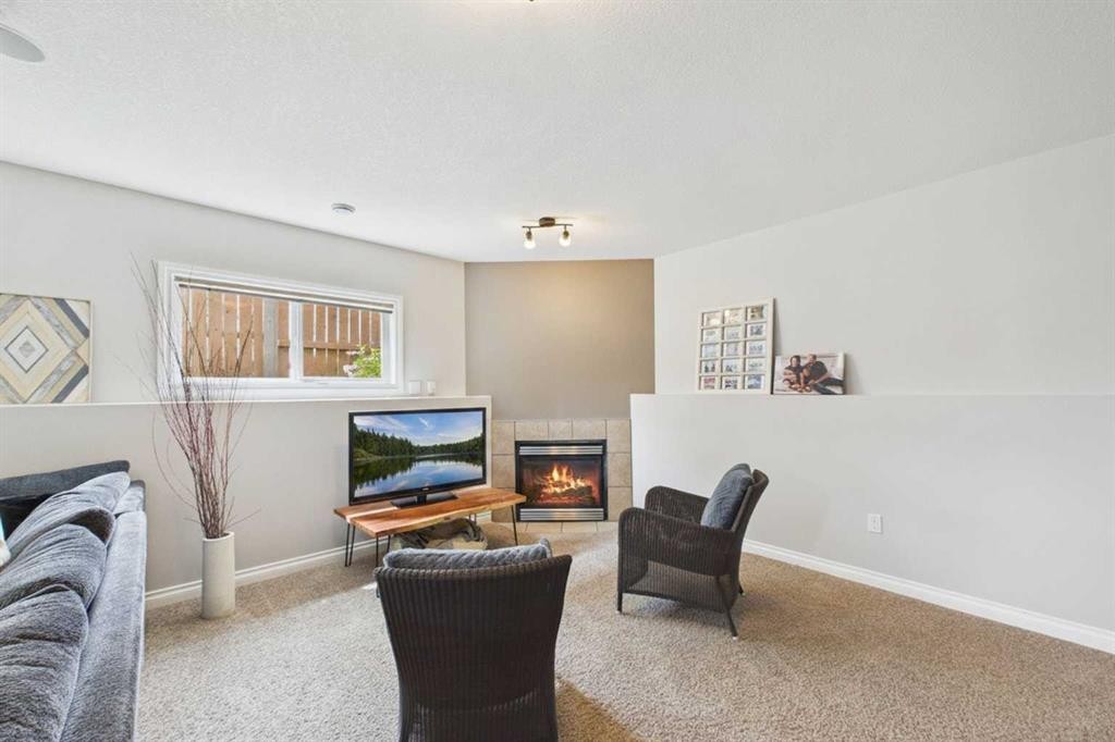 6 Vantage Crescent, Olds, AB