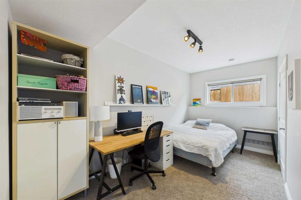 6 Vantage Crescent, Olds, AB