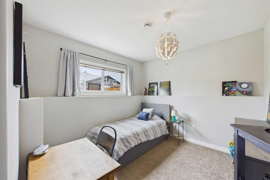 6 Vantage Crescent, Olds, AB
