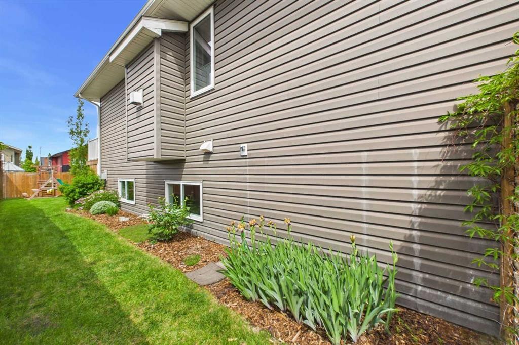 6 Vantage Crescent, Olds, AB