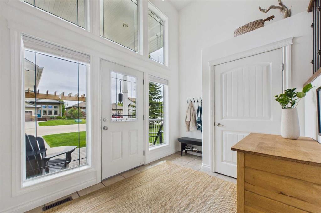 6 Vantage Crescent, Olds, AB