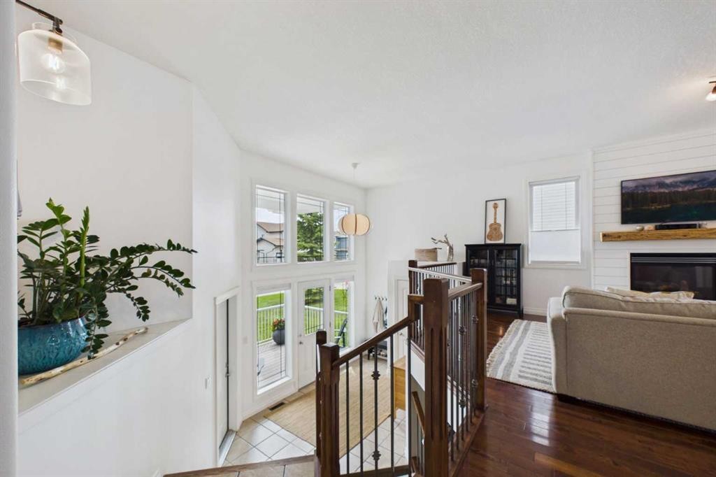 6 Vantage Crescent, Olds, AB