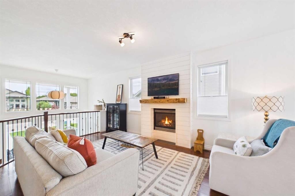 6 Vantage Crescent, Olds, AB