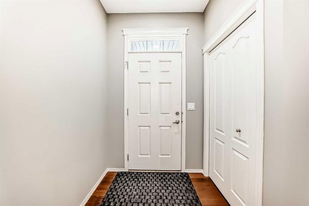 196 Cranberry Circle Se, Calgary, AB - Indoor Photo Showing Other Room