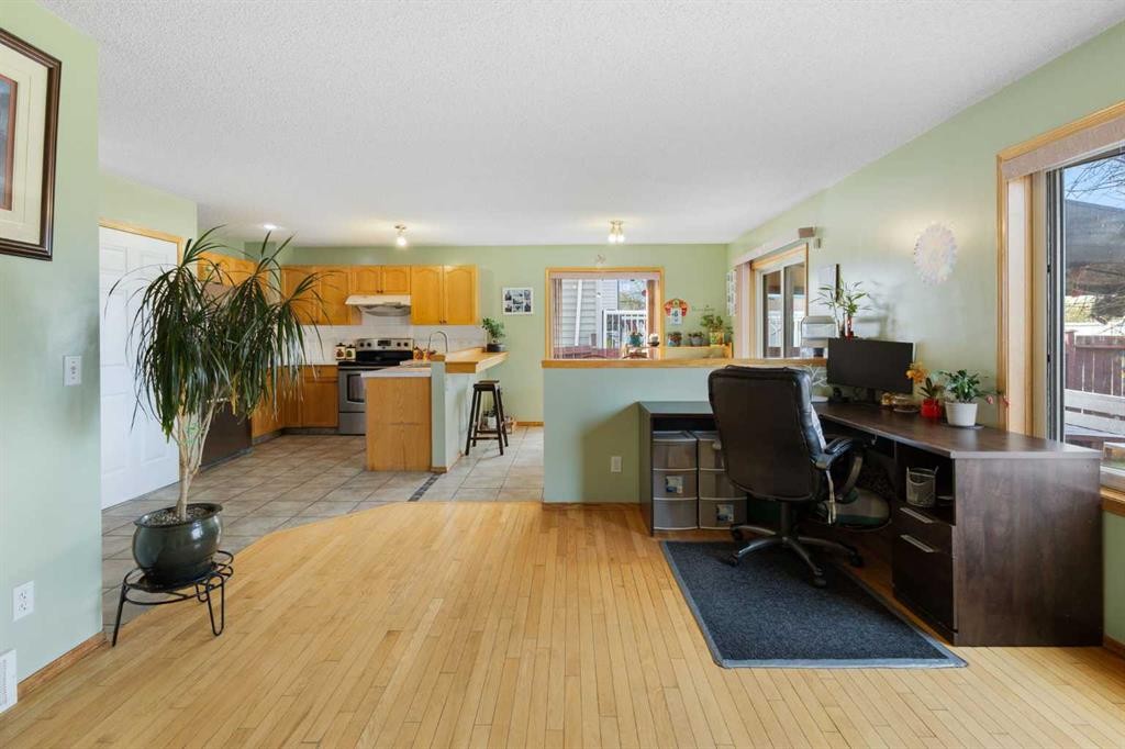 179 Erin Park Drive Se, Calgary, AB - Indoor
