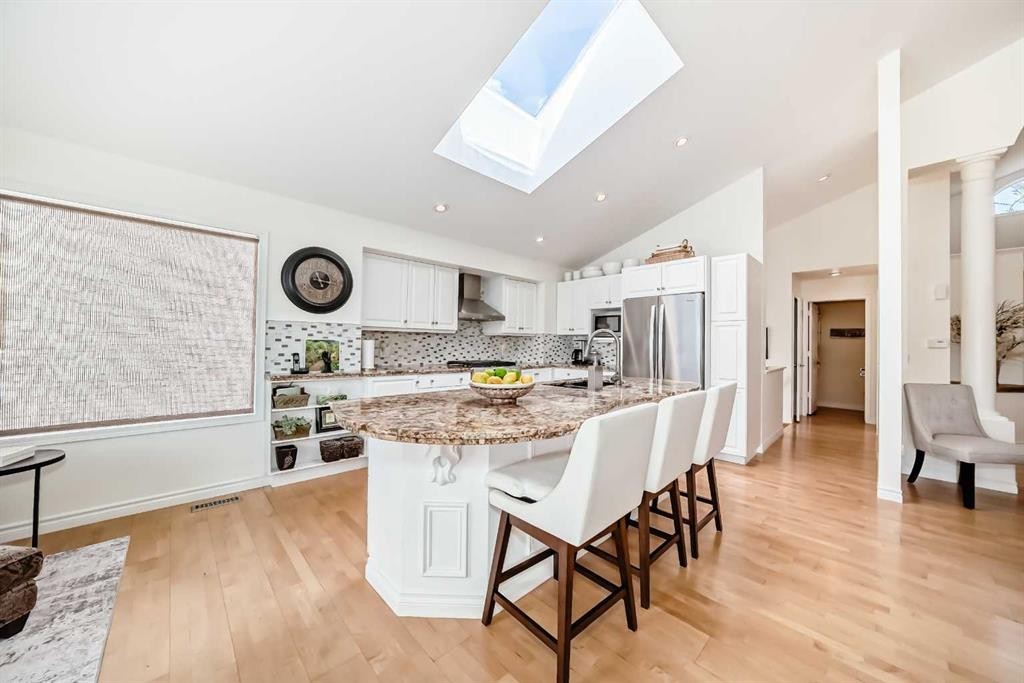 243 Mt Assiniboine Circle Se, Calgary, AB - Indoor