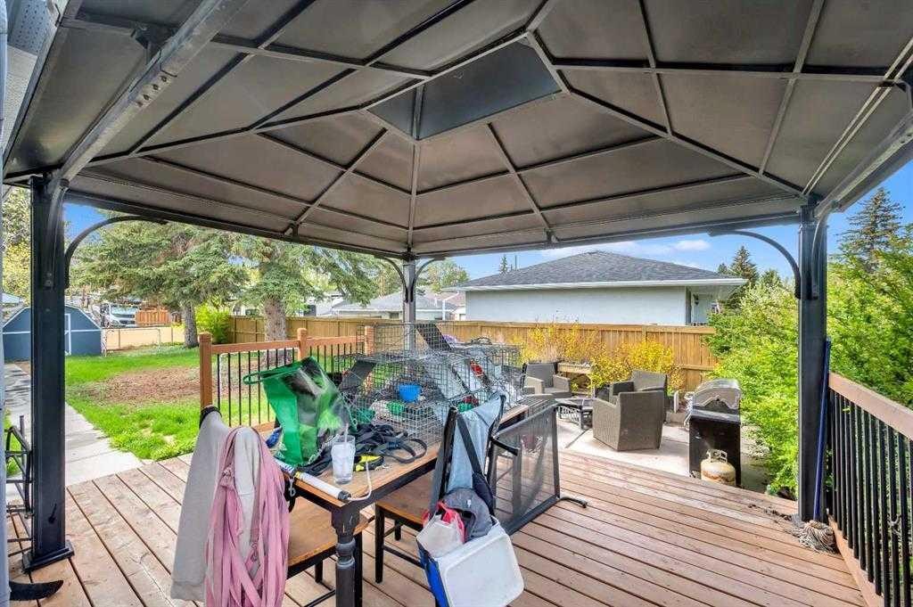 3143 45 Street Sw, Calgary, AB