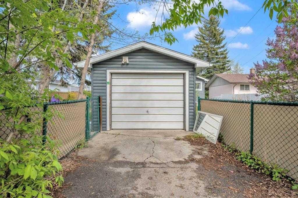 3143 45 Street Sw, Calgary, AB