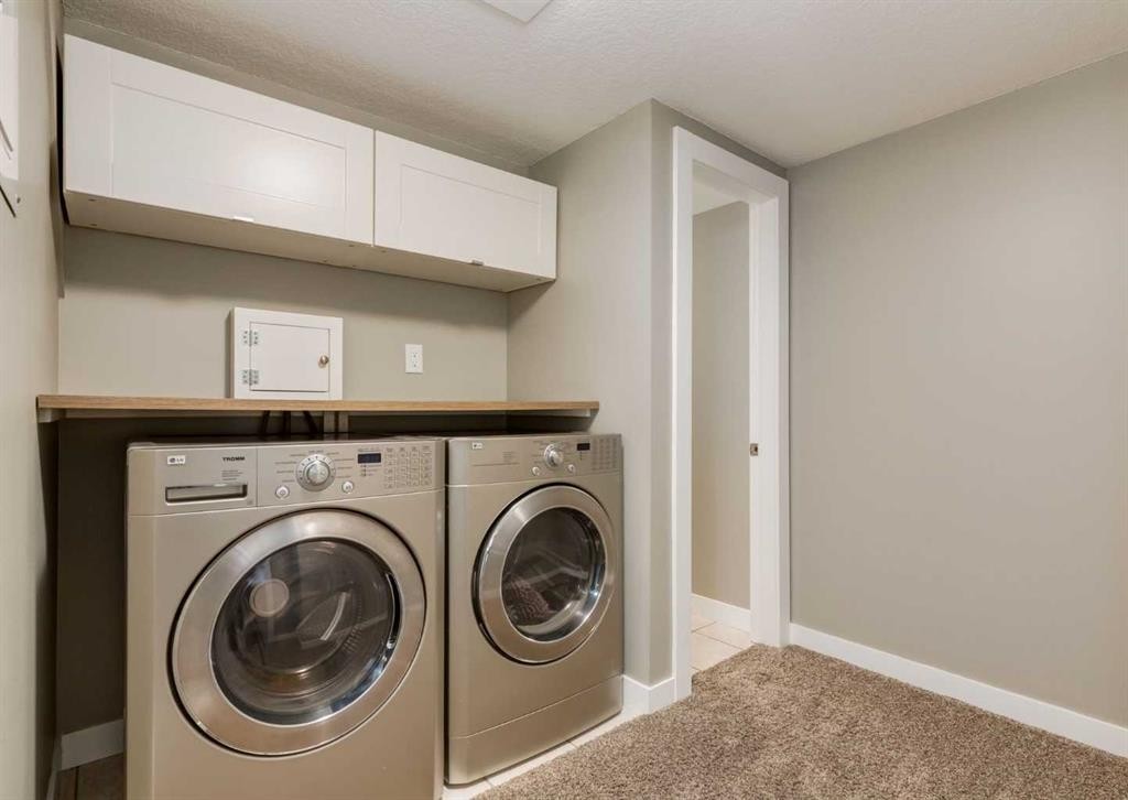 84 Fullerton Road Se, Calgary, AB - Indoor Photo Showing Laundry Room