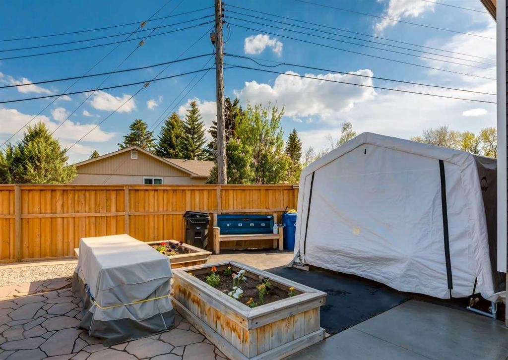 84 Fullerton Road Se, Calgary, AB - Outdoor With Deck Patio Veranda