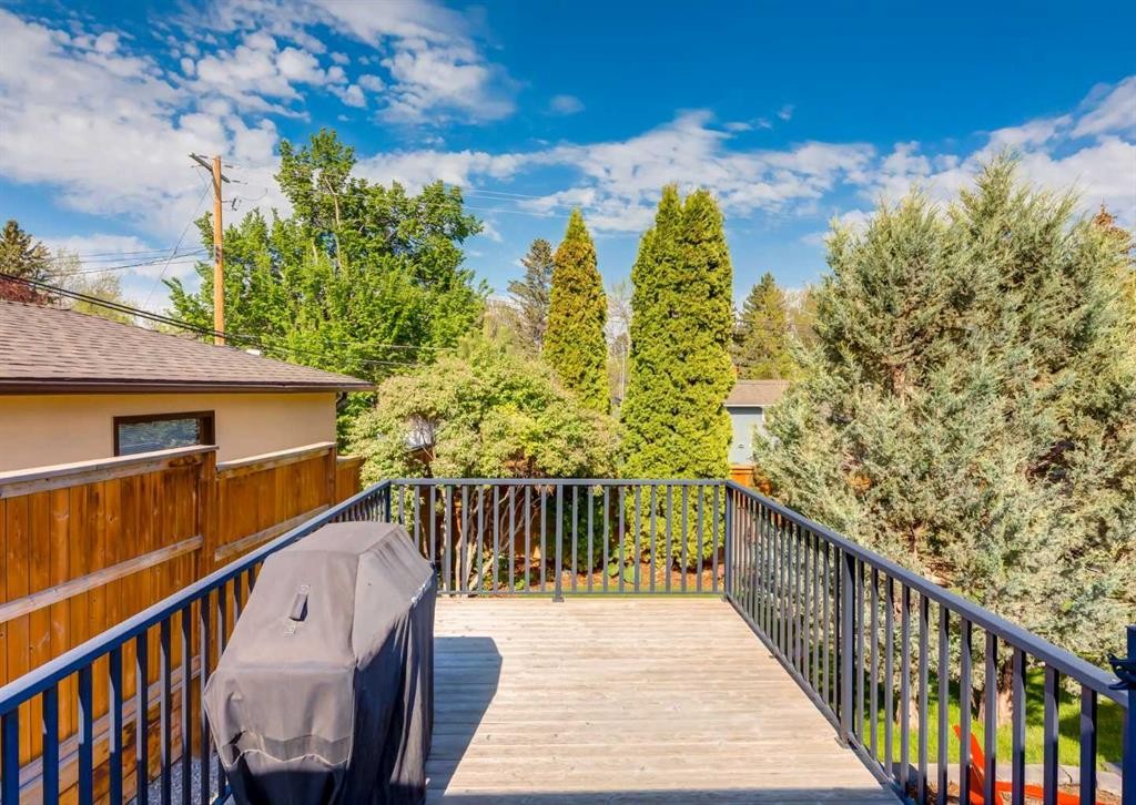 84 Fullerton Road Se, Calgary, AB - Outdoor