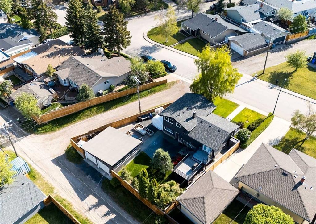 84 Fullerton Road Se, Calgary, AB - Outdoor With View