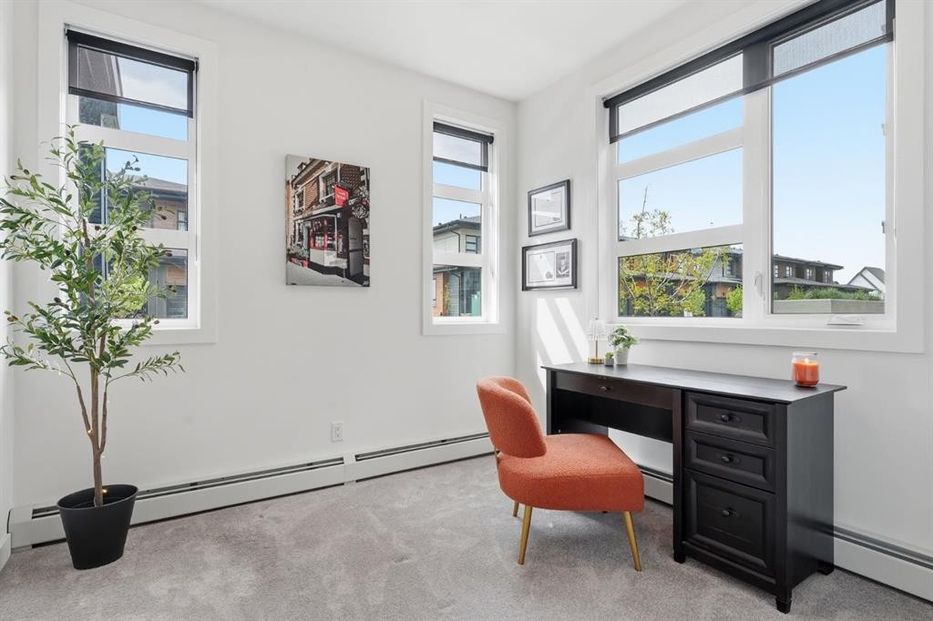 2103-55 Lucas Way Nw, Calgary, AB - Indoor Photo Showing Other Room
