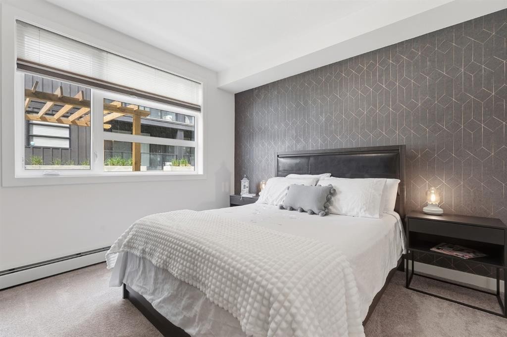 2103-55 Lucas Way Nw, Calgary, AB - Indoor Photo Showing Bedroom