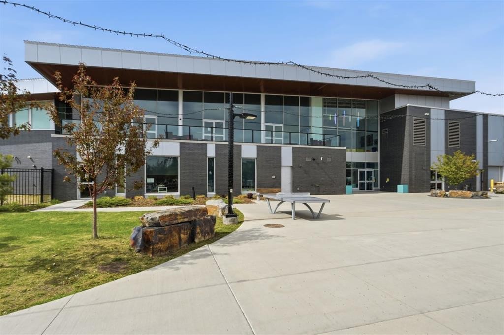 2103-55 Lucas Way Nw, Calgary, AB - Outdoor