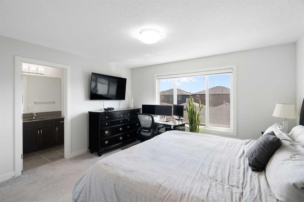 280 Cornerstone Passage Ne, Calgary, AB - Indoor Photo Showing Bedroom