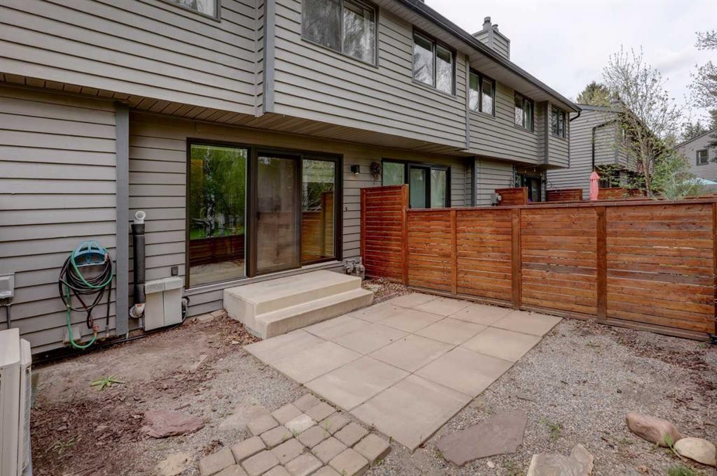 82 Point Drive Nw, Calgary, AB - Outdoor