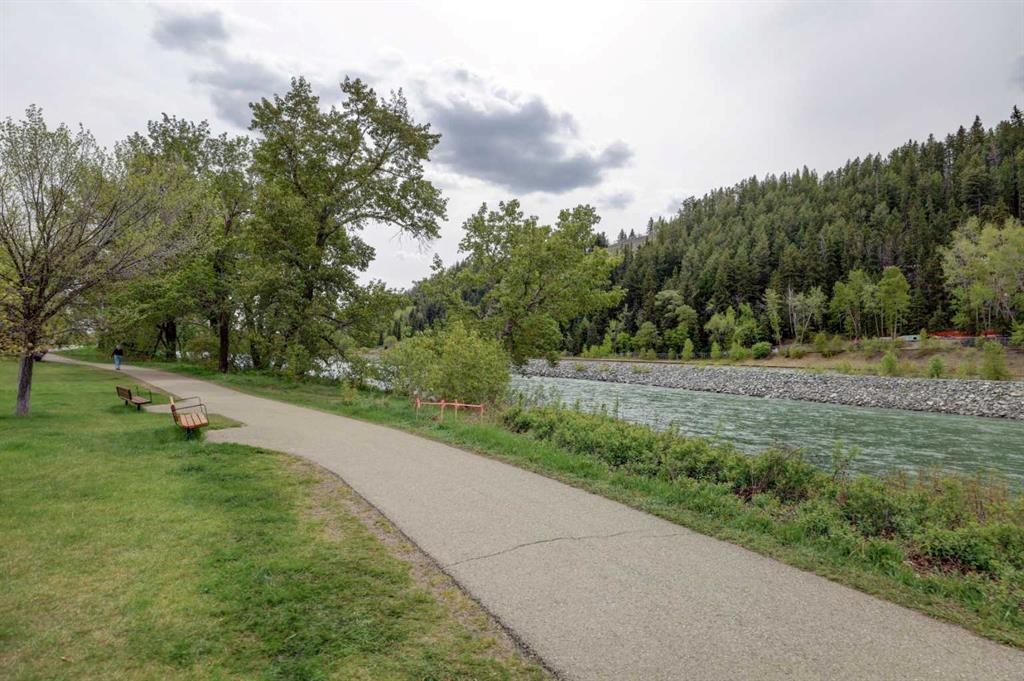 82 Point Drive Nw, Calgary, AB - Outdoor With View