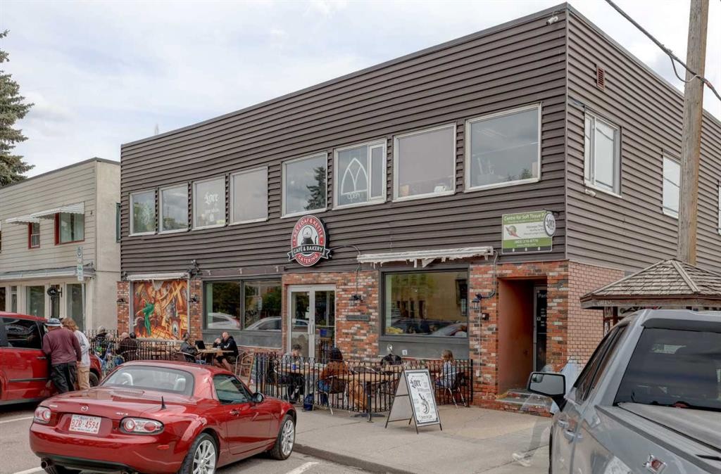 82 Point Drive Nw, Calgary, AB - Outdoor