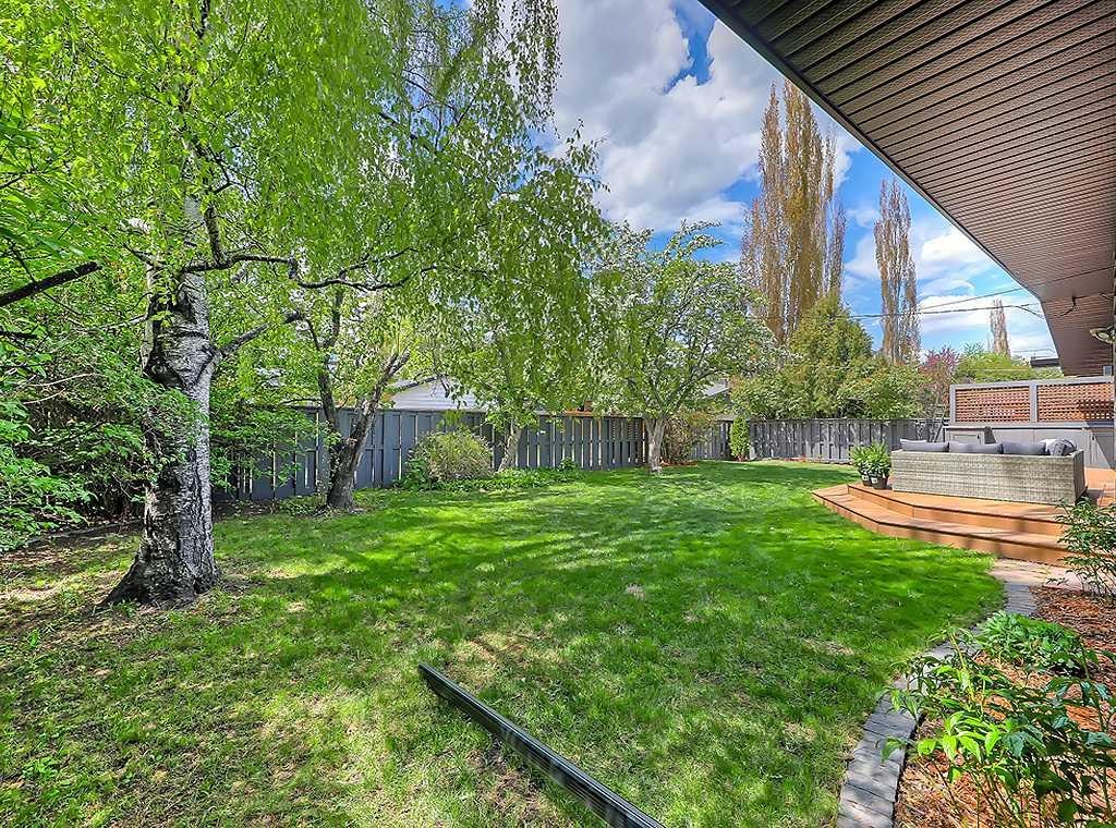 907 Kerfoot Crescent Sw, Calgary, AB - Outdoor