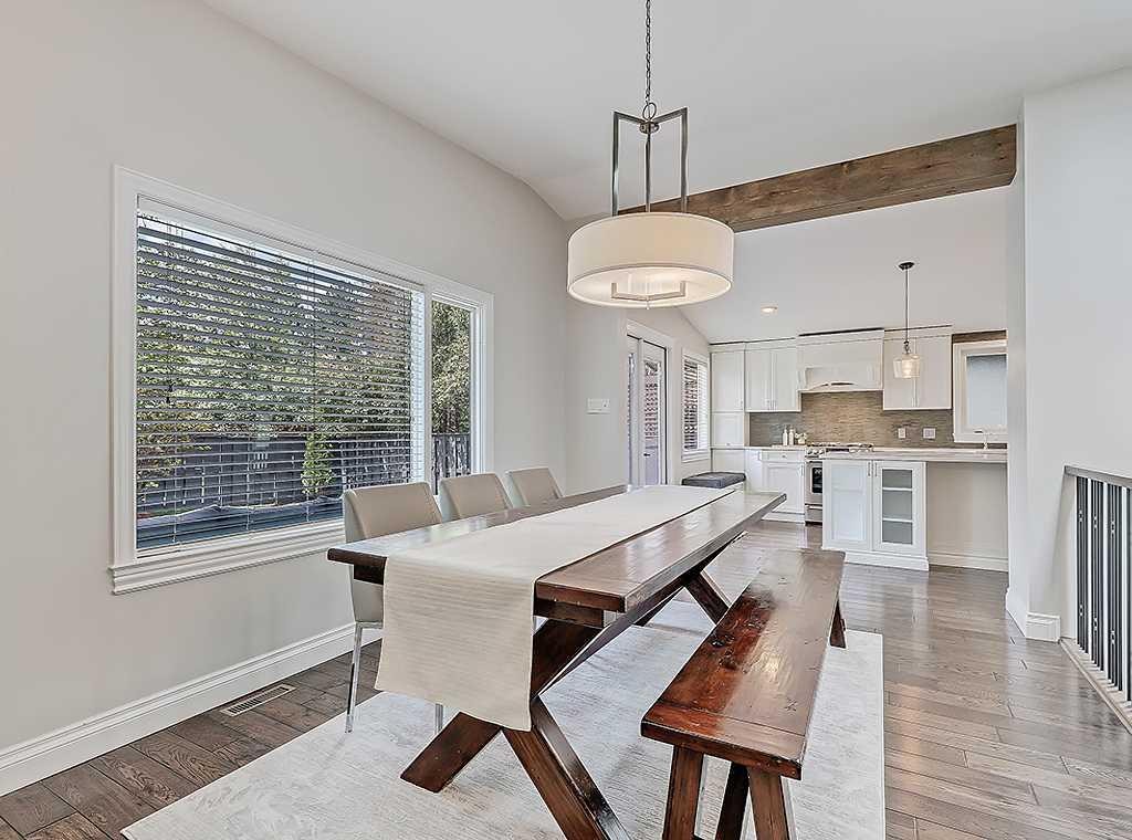 907 Kerfoot Crescent Sw, Calgary, AB - Indoor Photo Showing Dining Room