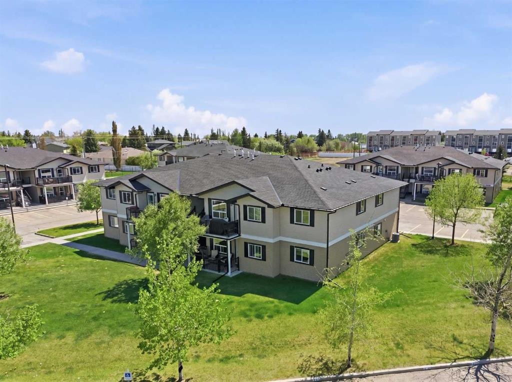 400-8 Bayside Place, Strathmore, AB - Outdoor